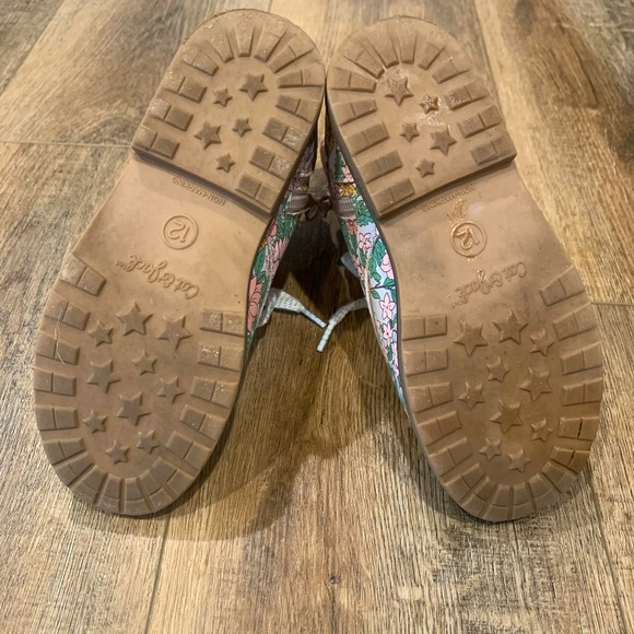 Cat & Jack Toddler Girls Adorable Floral Lace Up Combat Boots Size 12T - Picture 5 of 6